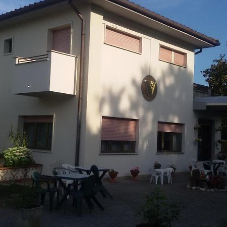 Hotel Le Vigne Contigliano Екстериор снимка