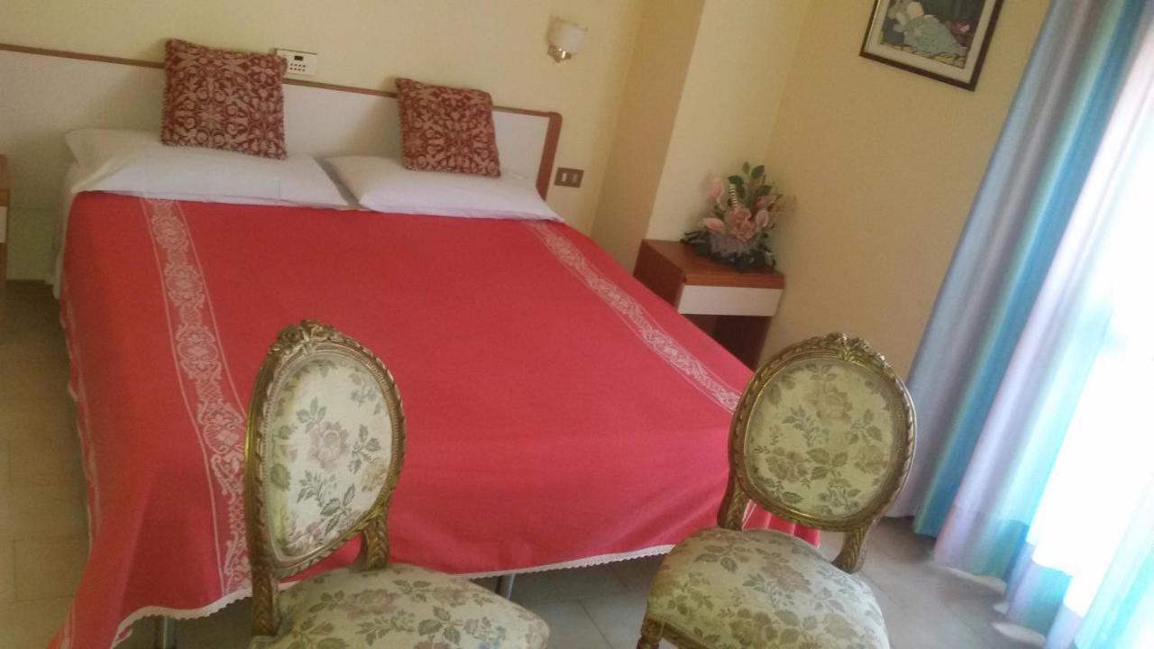 Hotel Le Vigne Contigliano Екстериор снимка